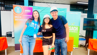 Futuros estudiantes conociendo más sobre Usach Sostenible y participando de las actividades propuestas