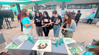 Postulantes conociendo acerca de Usach Sostenible 