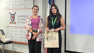 El reconocimiento por el mejor desempeño en el bloque de Prensa lo obtuvo la estudiante Sofía Arriagada de la Pontificia Universidad Católica de Chile